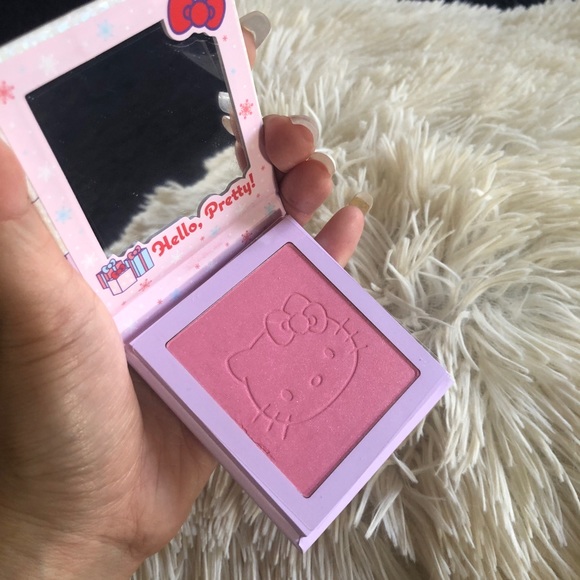 Hello Kitty x clourpop blush at frost sight - Picture 7 of 8